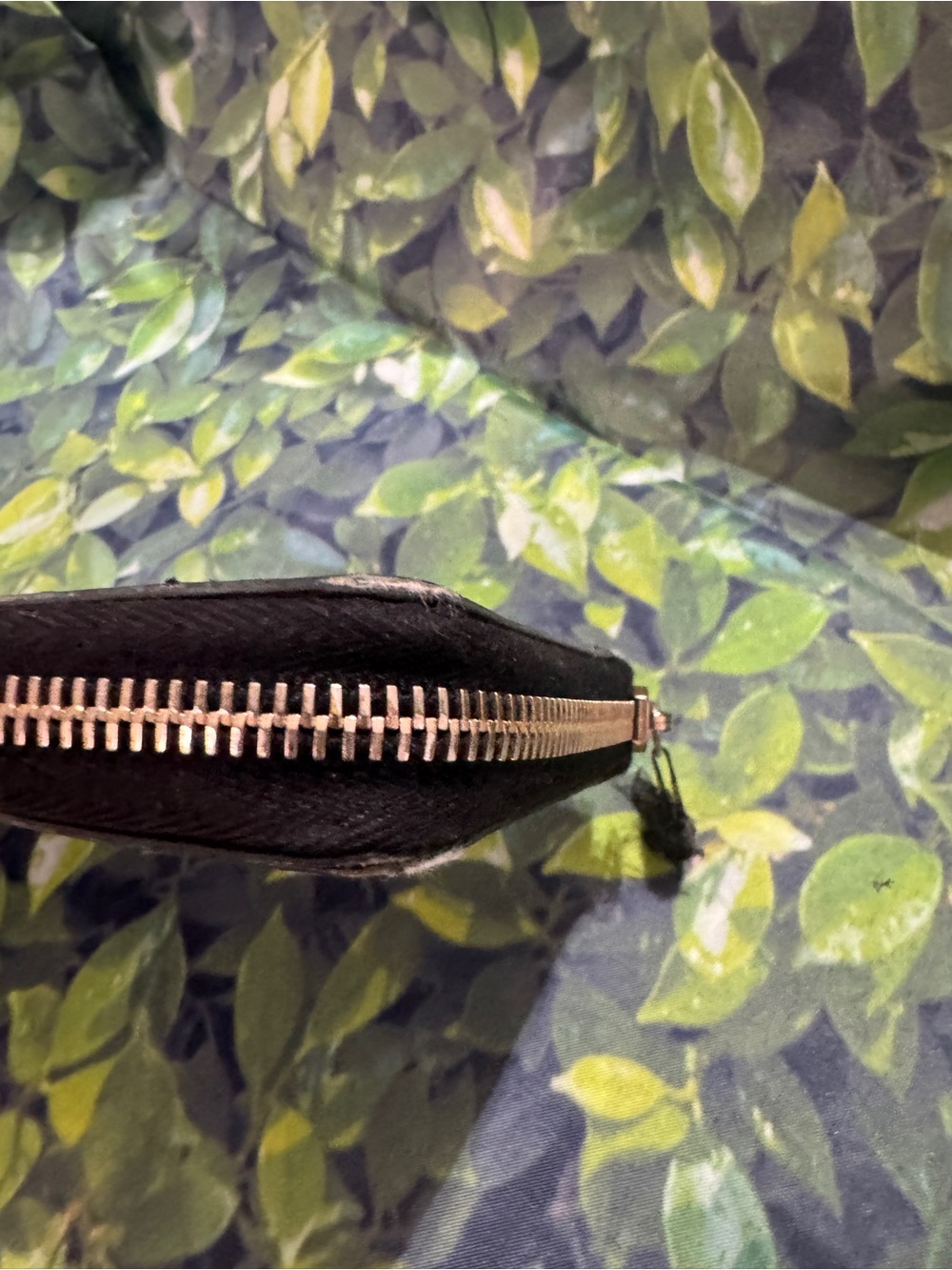Gucci Black Guccissima Leather Zip-Around Wallet - Picture 9 of 10